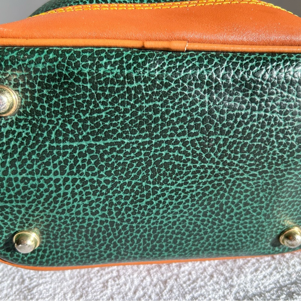 Vintage Dooney & Bourke Drawstring Bucket Bag in Fir Green with British Tan Trim - Picture 8 of 12